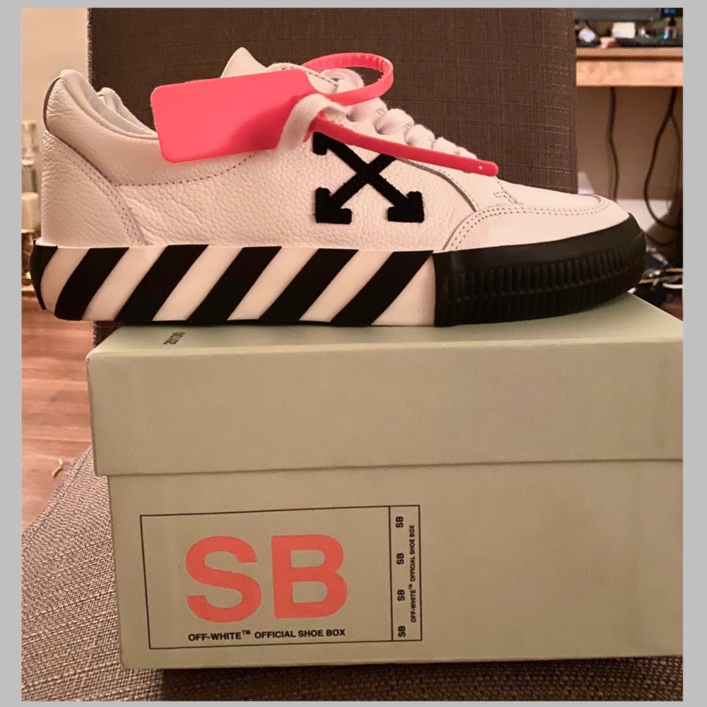Off White Vulc Low White Leather sneaker